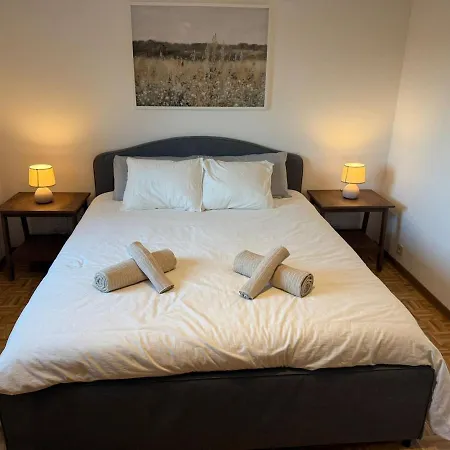 Maison Spacieuse Avec Jardin A Villa