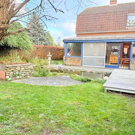 Maison Spacieuse Avec Jardin à *