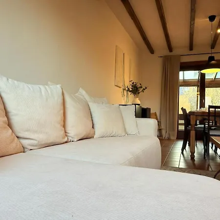 Maison Spacieuse Avec Jardin A 빌라 Soignies